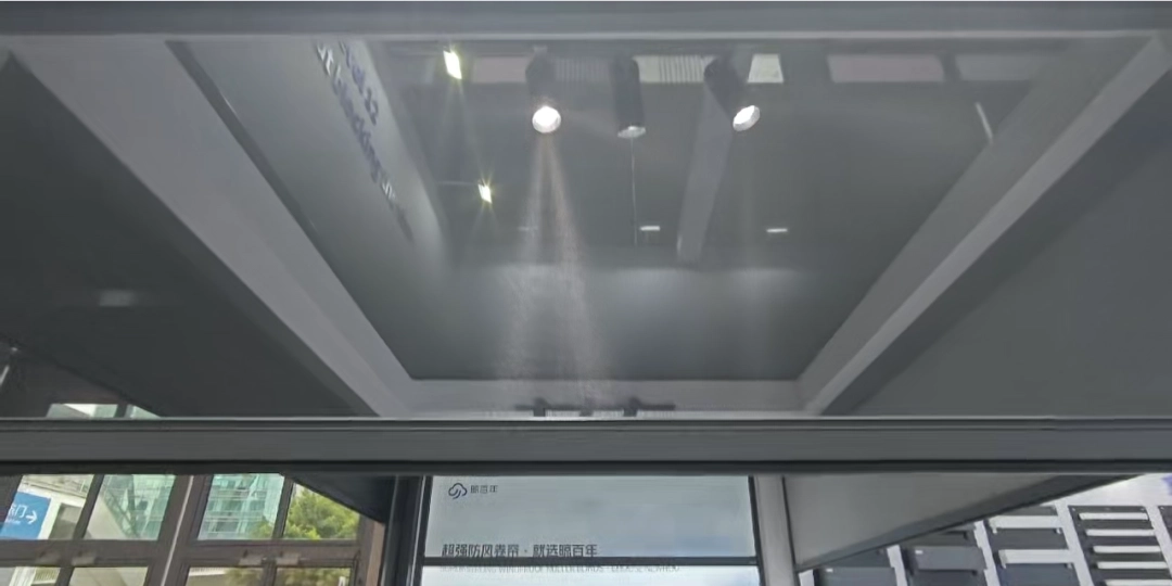 NewHoo Windproof Roller Blinds product display at the Shenzhen Home Furnishing Expo 2026